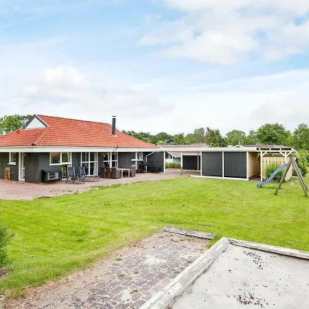 8 Person Holiday In Feriehus *