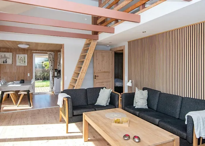 8 Person Holiday In Dom wakacyjny Hejls