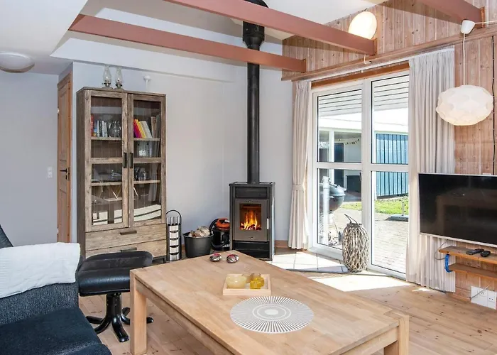 8 Person Holiday In