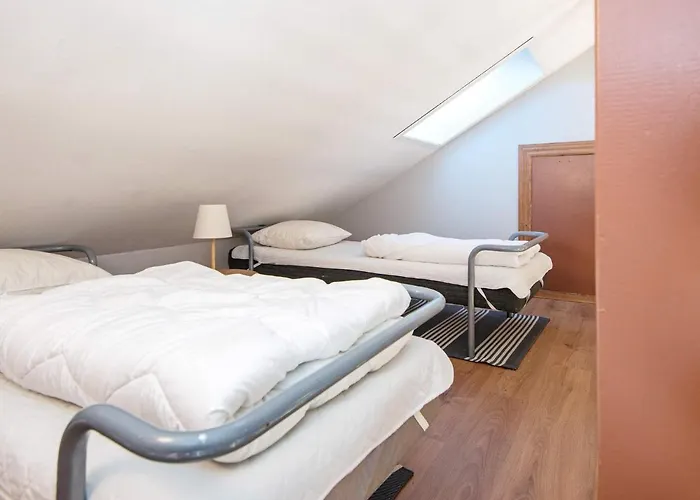 8 Person Holiday In Dom wakacyjny Hejls